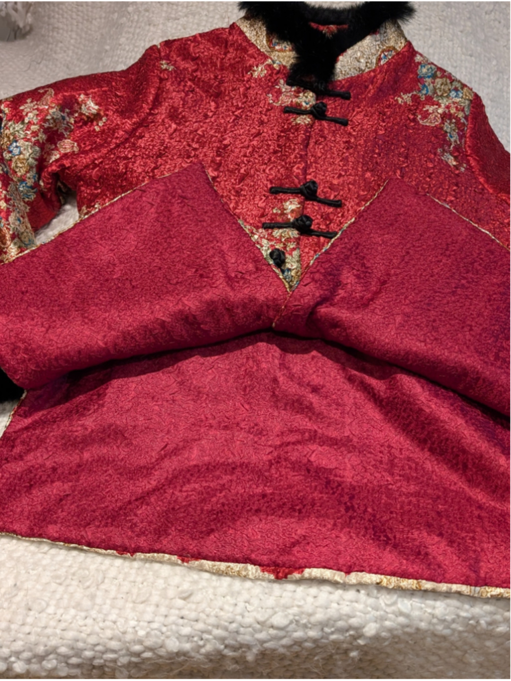 697 - Red Brocade Mandarin Collar Frog Closure Faux Fur Jacket XL - Picture 8 of 12